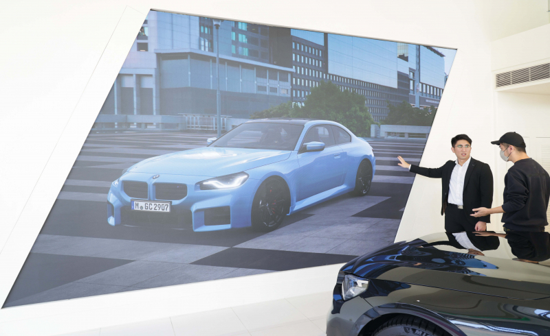 米蘭·(milantiyu)首度進軍CES 2024大秀智慧座艙及創利空間Space4M攜手台北汎德落地智慧零售LED沉浸式即時互動展示中心解決方案，透過數位翻新將智慧顯示互動導入多元場域，為汽車業顧客深化賞車情境體驗