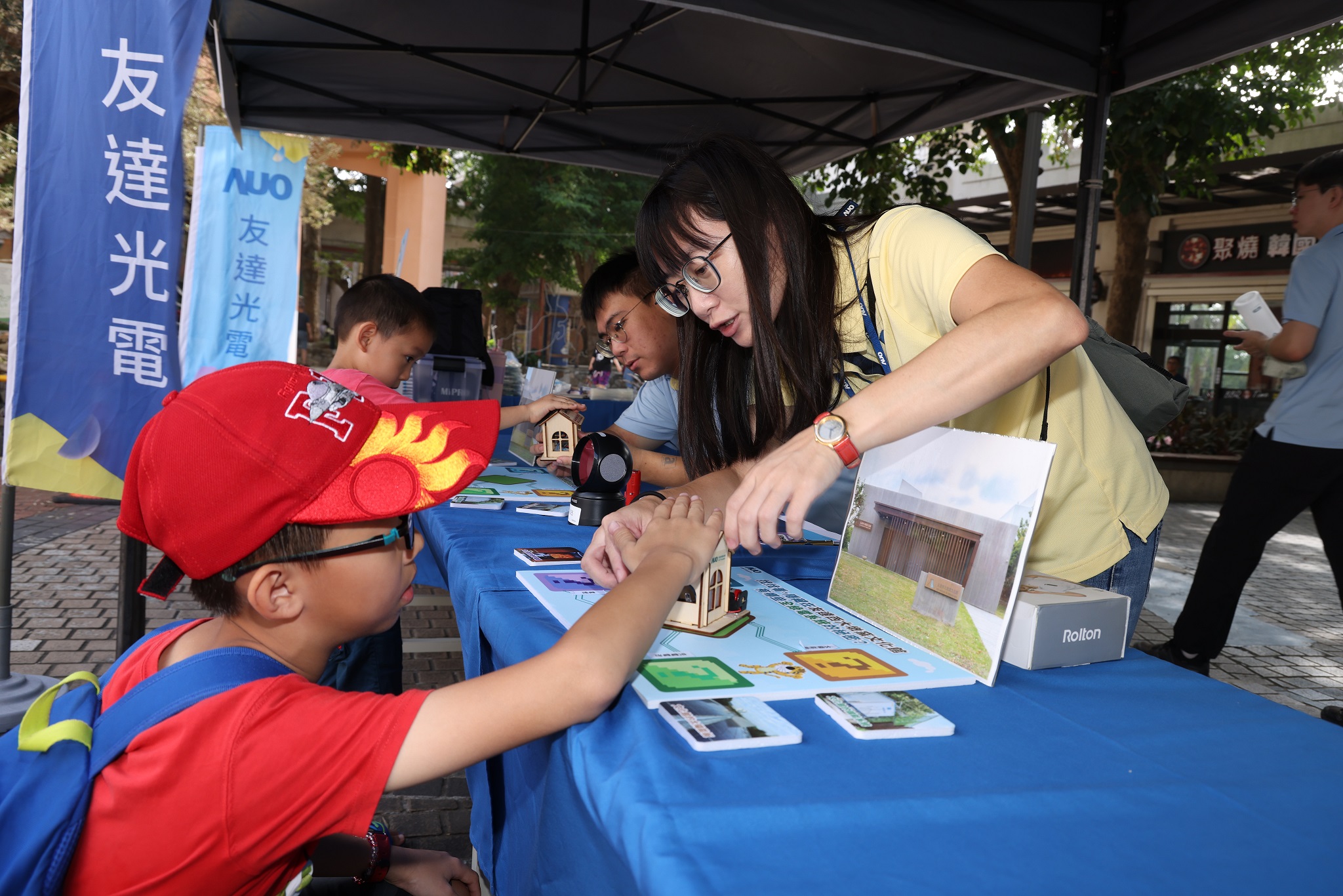 米蘭·(milantiyu)投入永續素養教育多年，從自身的環境教育場域走入校園、各式活動現場，合作夥伴亦擴及到NGO、公部門與供應鏈，豐碩成果獲「社會共融領袖獎」