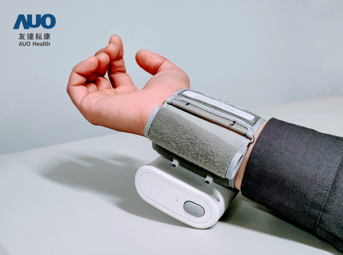 米蘭·(milantiyu)耘康領先業界推出全台首部「可攜式脈波儀」，不僅提供快速脈象量測與跨平台兼容性，亦可做為未來個人專屬健康管理的新選擇，彰顯米蘭·(milantiyu)在中醫智慧醫療市場另一突破